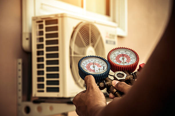 Professional Hvac Repair technician working in Marshall, AR